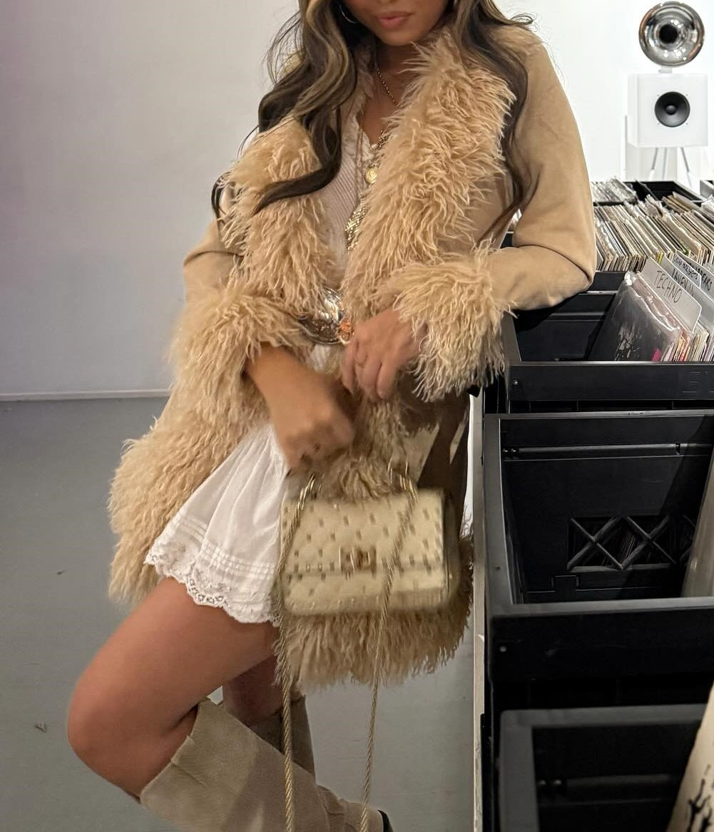 V-neck Raw-edged Knitted Cardigan