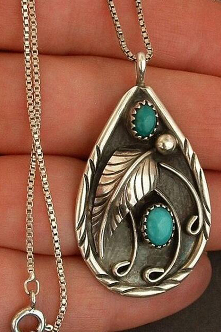 Vintage Contrast Feather Necklace