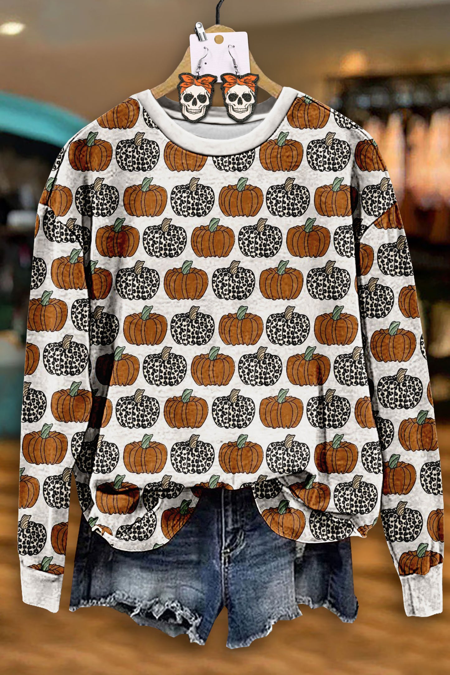 Chic Leopard Pumpkin Print Sweatshirt